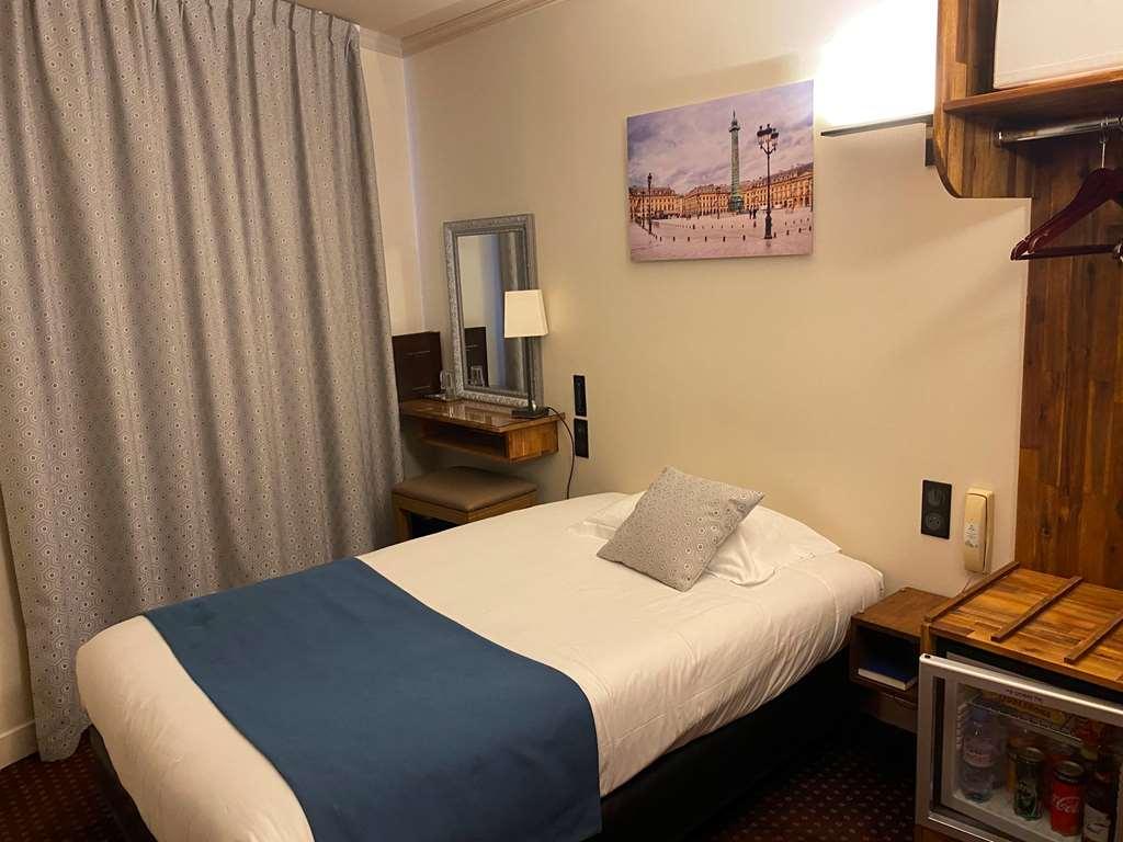 Hotel Louvre Sainte Anne Paris Quarto foto